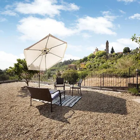 Maison Laura * Diano Borello