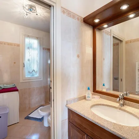 Maison Laura * Diano Borello