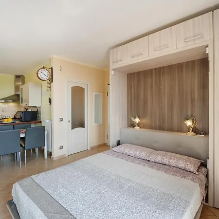 Maison Laura * Diano Borello