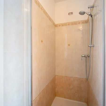 Apartment Maison Laura Diano Borello