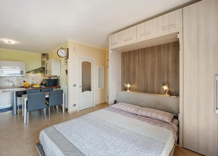 Maison Laura * Diano Borello